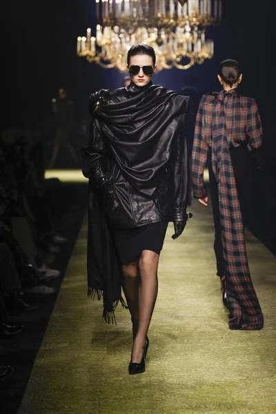 Look 29